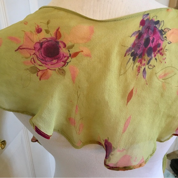 ELIZABETH GILLETT Anthropologie Asymmetrical Floral Roses Silk 100% - Picture 3 of 7